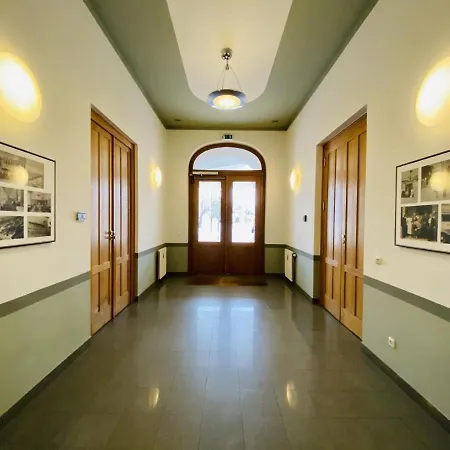 Berringer, Leuchtfeuer, Direkt An Der Promenade Rostock