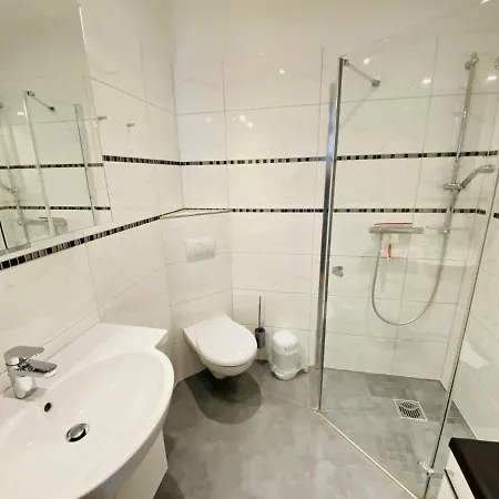 Berringer, Leuchtfeuer, Direkt An Der Promenade *